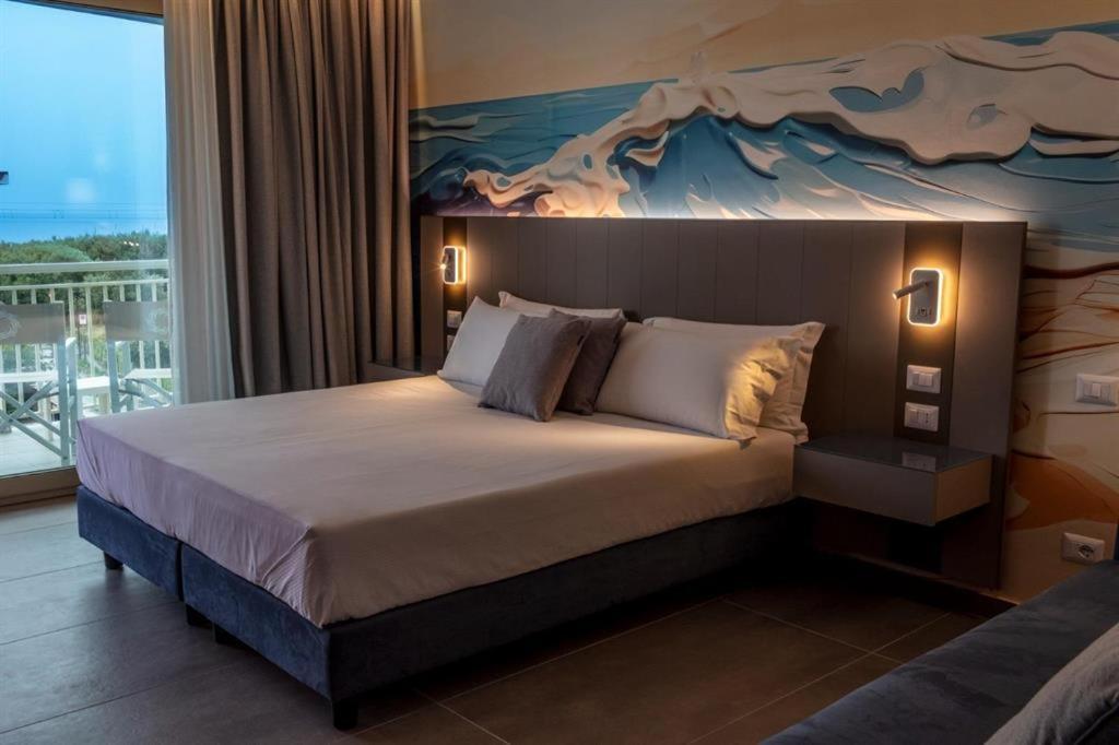 Riviera Del Sole Hotel Resort Spa Piraino Bagian luar foto