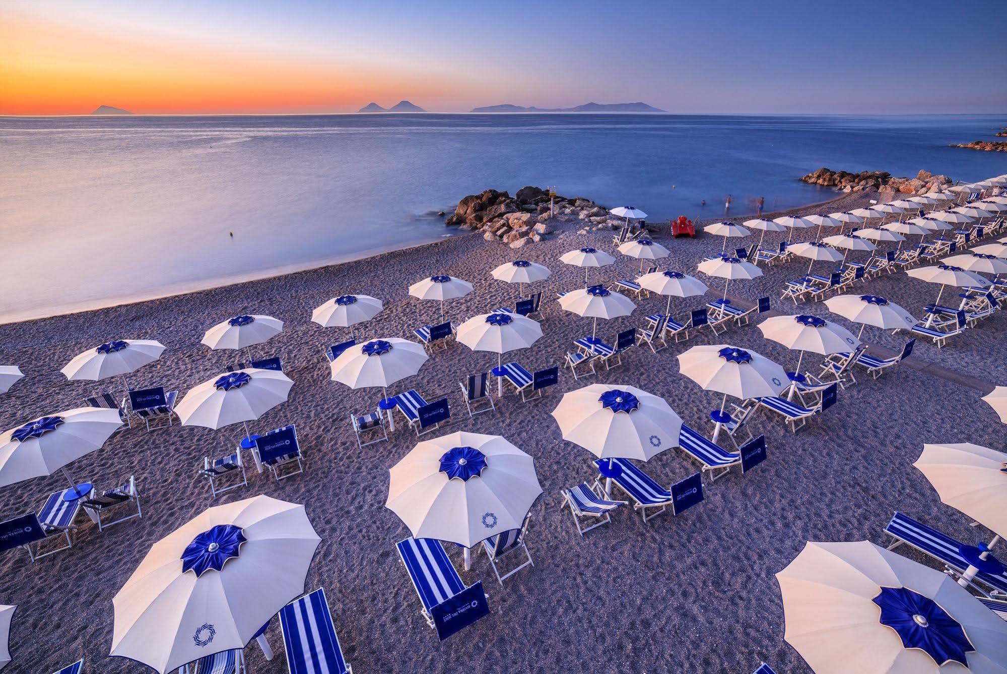 Riviera Del Sole Hotel Resort Spa Piraino Bagian luar foto